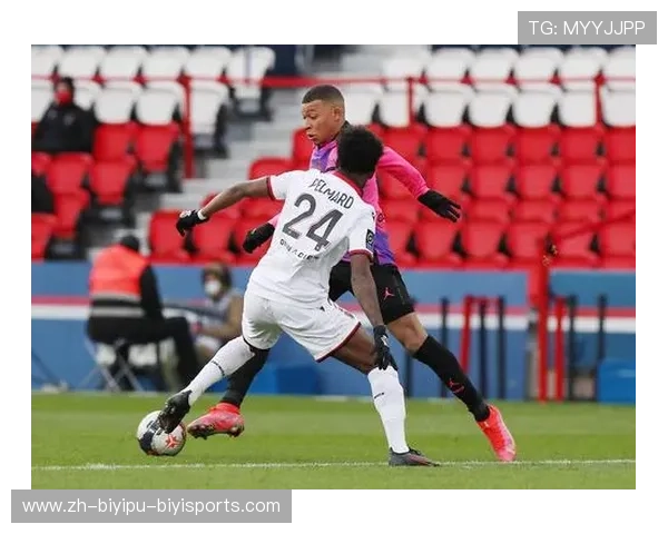 法甲巴黎周边产品：巴黎圣日耳曼的周边产品销售与球迷文化